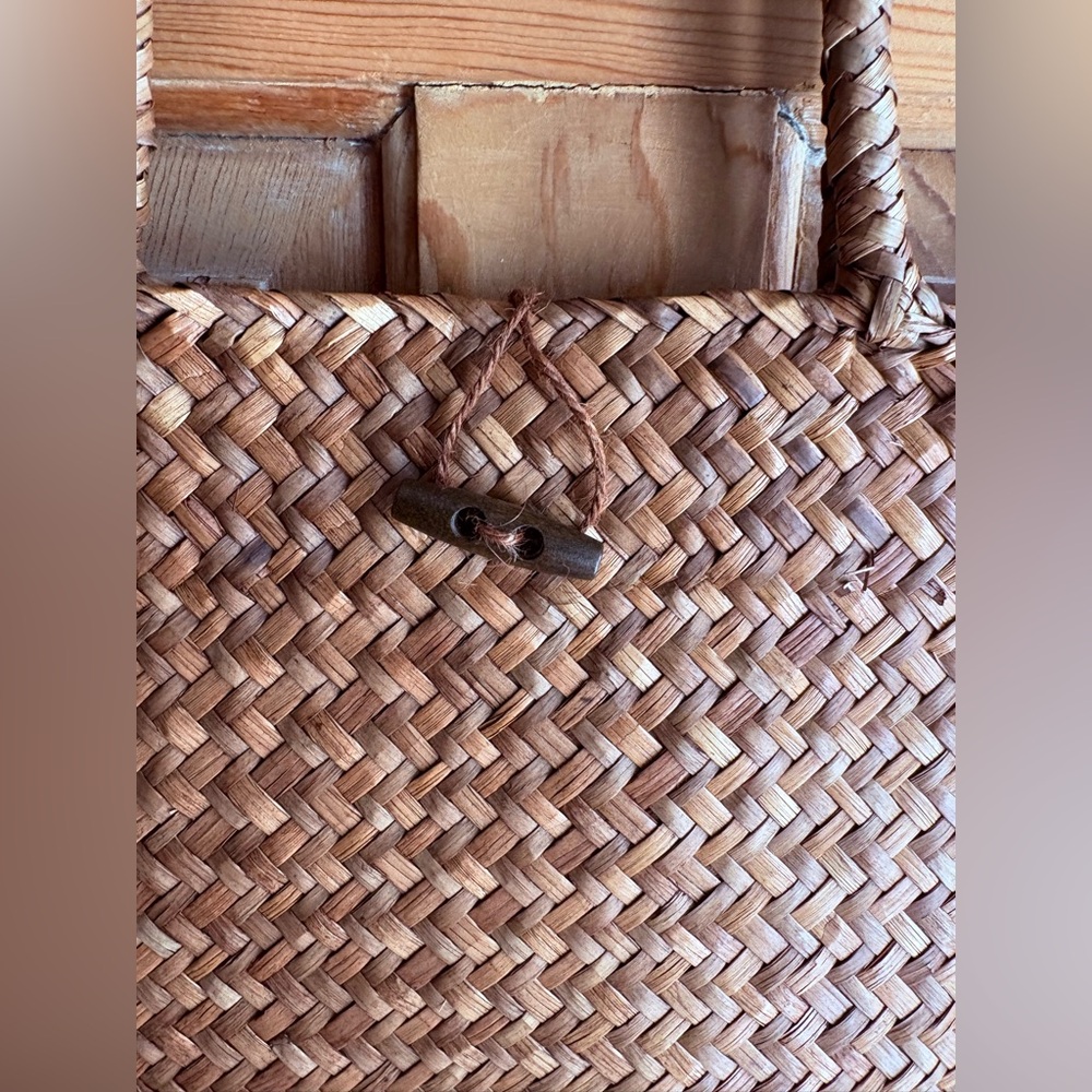 Woven Tan Tote Bag - Picture 5 of 5
